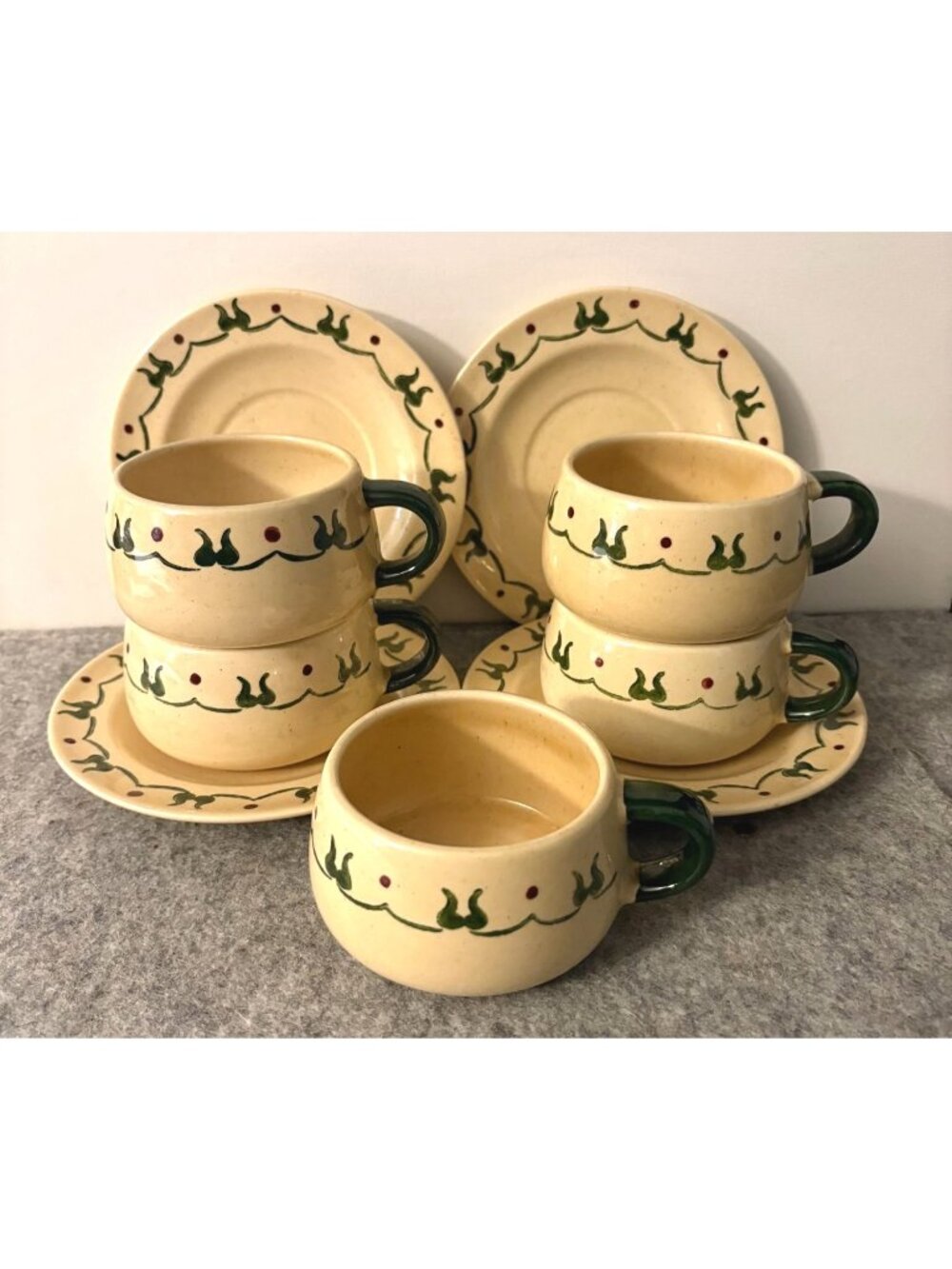 9 Piece Metlox Poppy Trails Homestead Provincial 5 Cups and 4 Saucers  # 3399